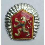 Odznak československý lev ČERVENÝ, reprezentativní se STŘÍBRNOU PODLOŽKOU